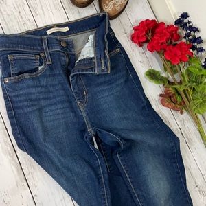 Levi’s. Mile high super skinny jeans.